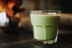 spinach-avocado-lemon-smoothie